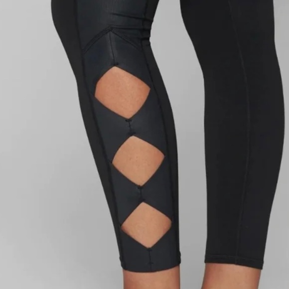 Athleta Cobra Tight Leggings with diamond cut out detail size S - Picture 3 of 10